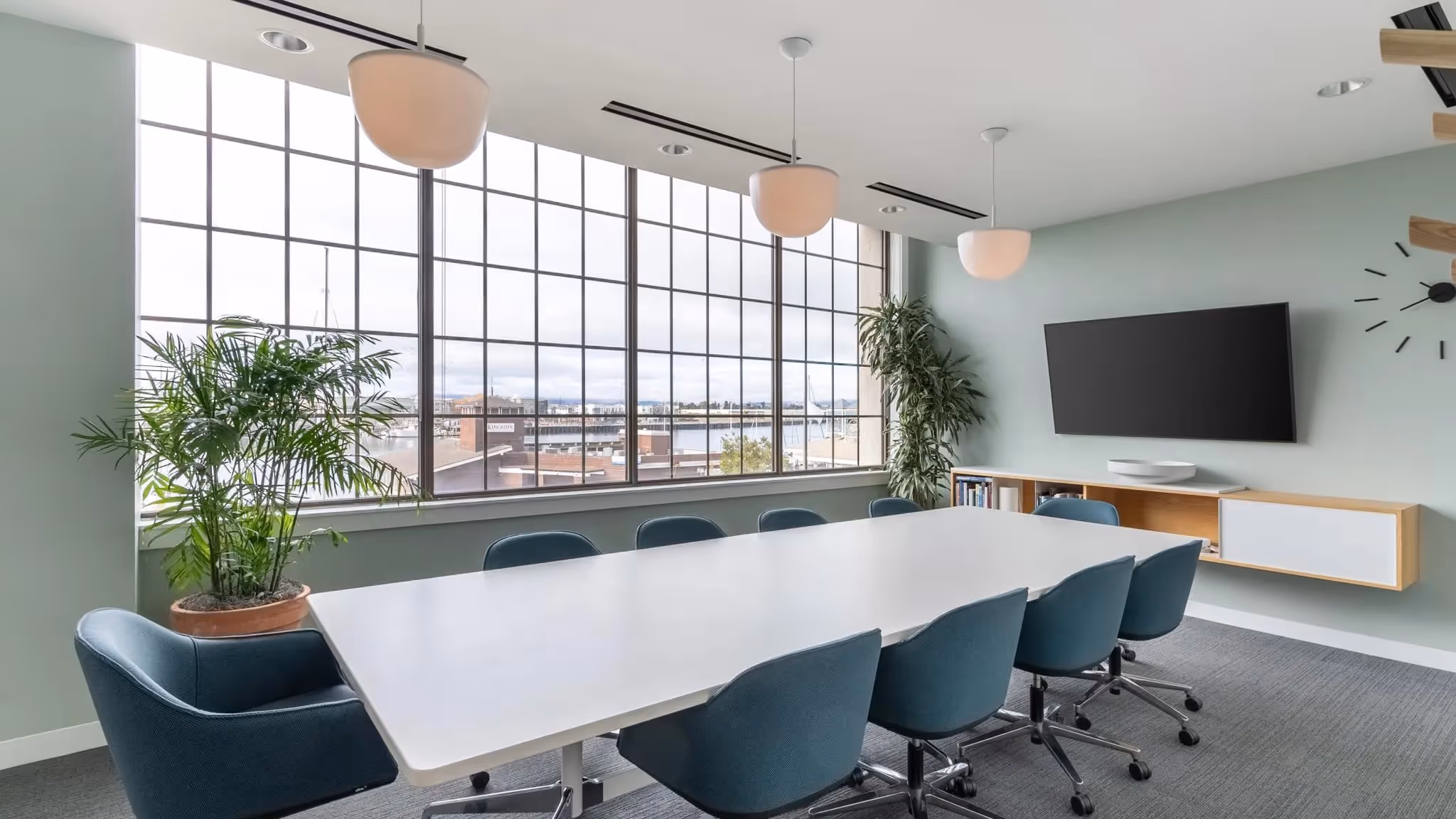 Neumarkt Galerie by Regus — Coworking-Bereich mit flexiblen Arbeitsplätzen und moderner Architektur