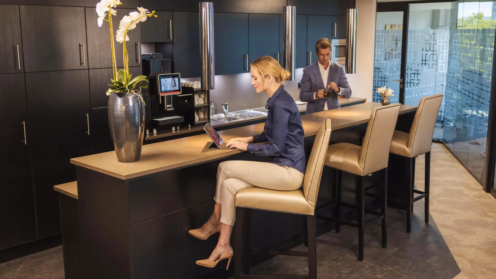Wallarkaden by Collection — Büro mit flexiblen Arbeitsplätzen und moderner Architektur
