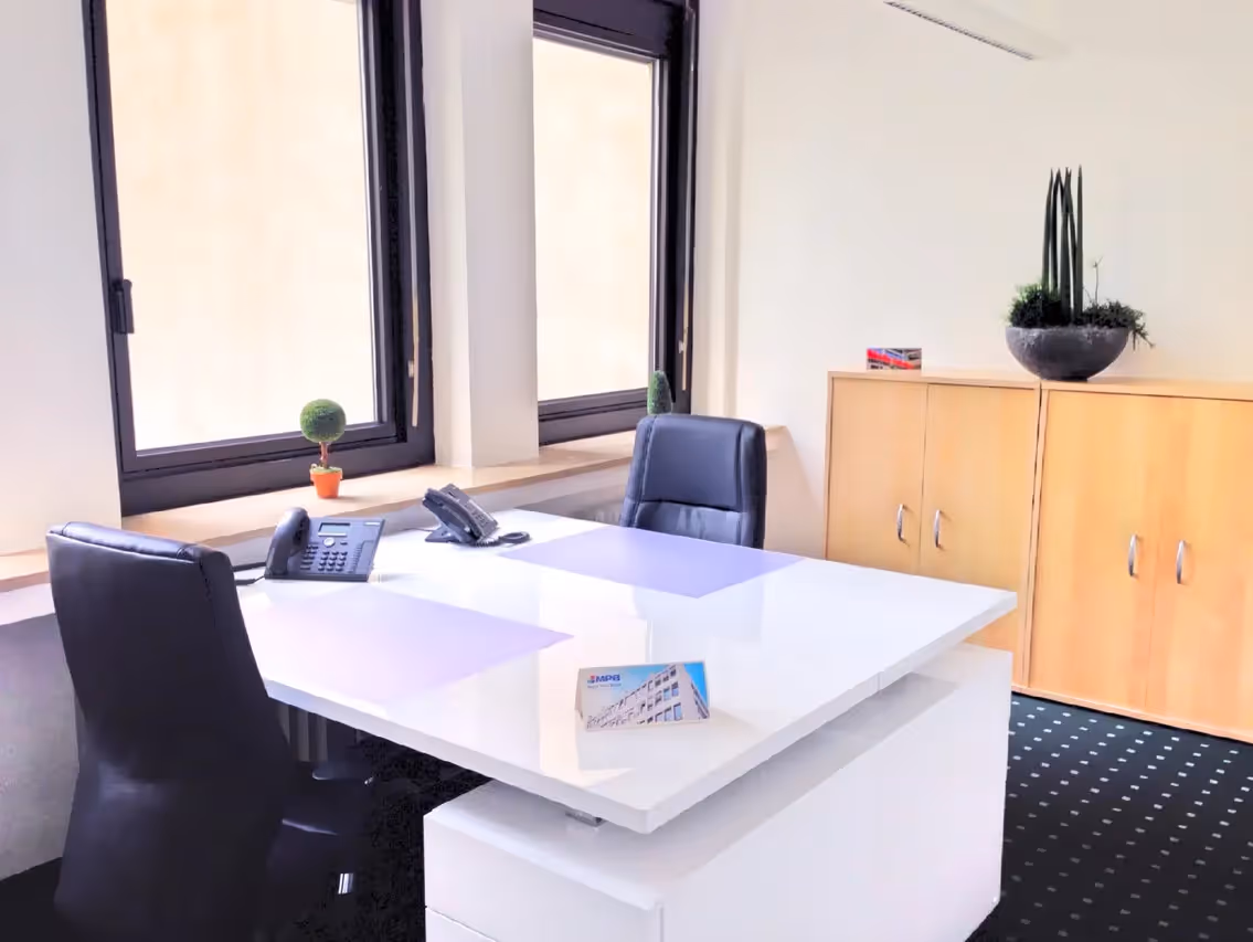 Media Park by MPB — Büro mit flexiblen Arbeitsplätzen und moderner Architektur
