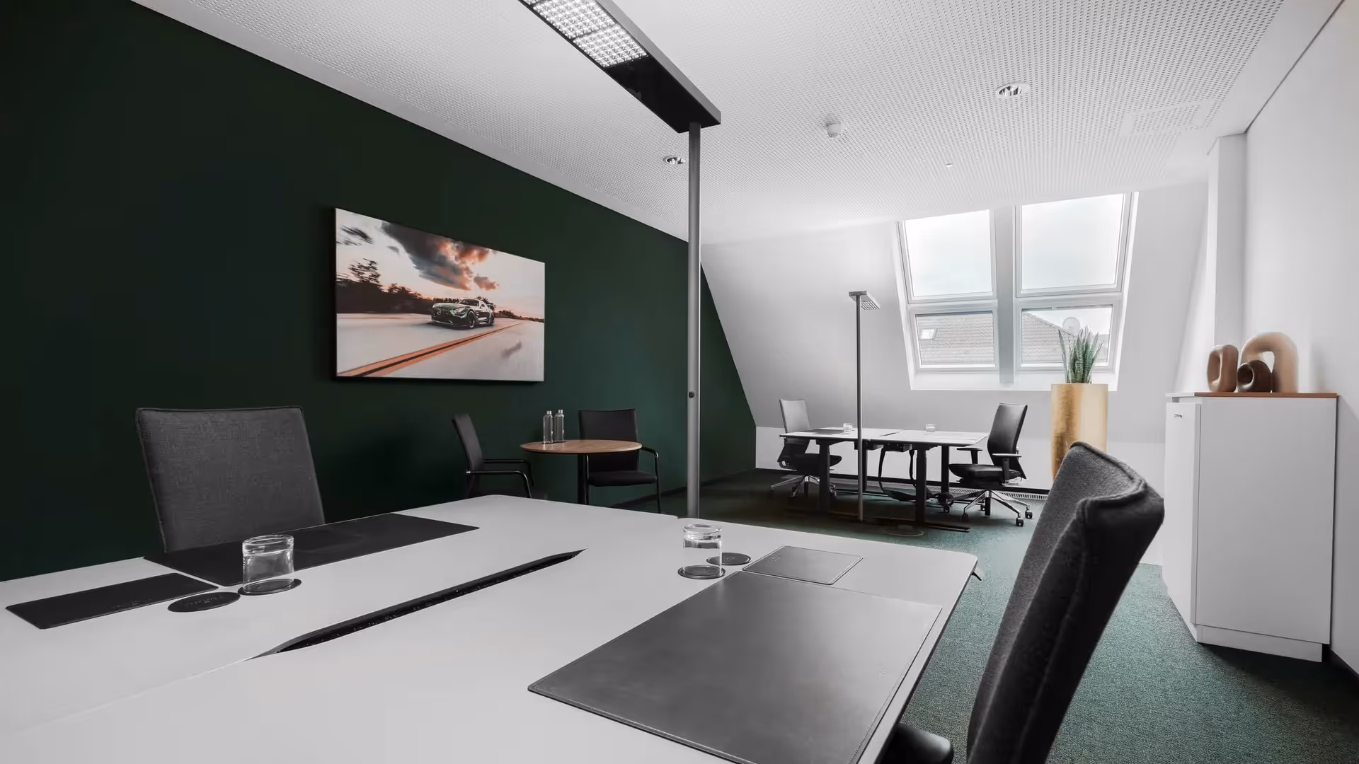 Kronprinzenpalais by Contora — Arbeitsplatz mit flexiblen Arbeitsplätzen und moderner Architektur