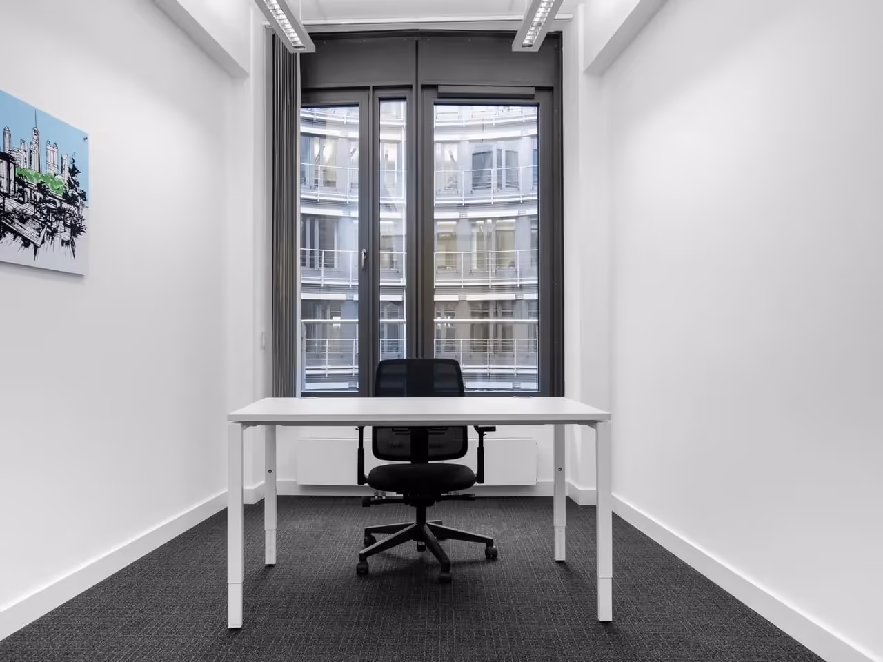 Five Rings by Regus — Arbeitsplatz mit flexiblen Arbeitsplätzen und moderner Architektur