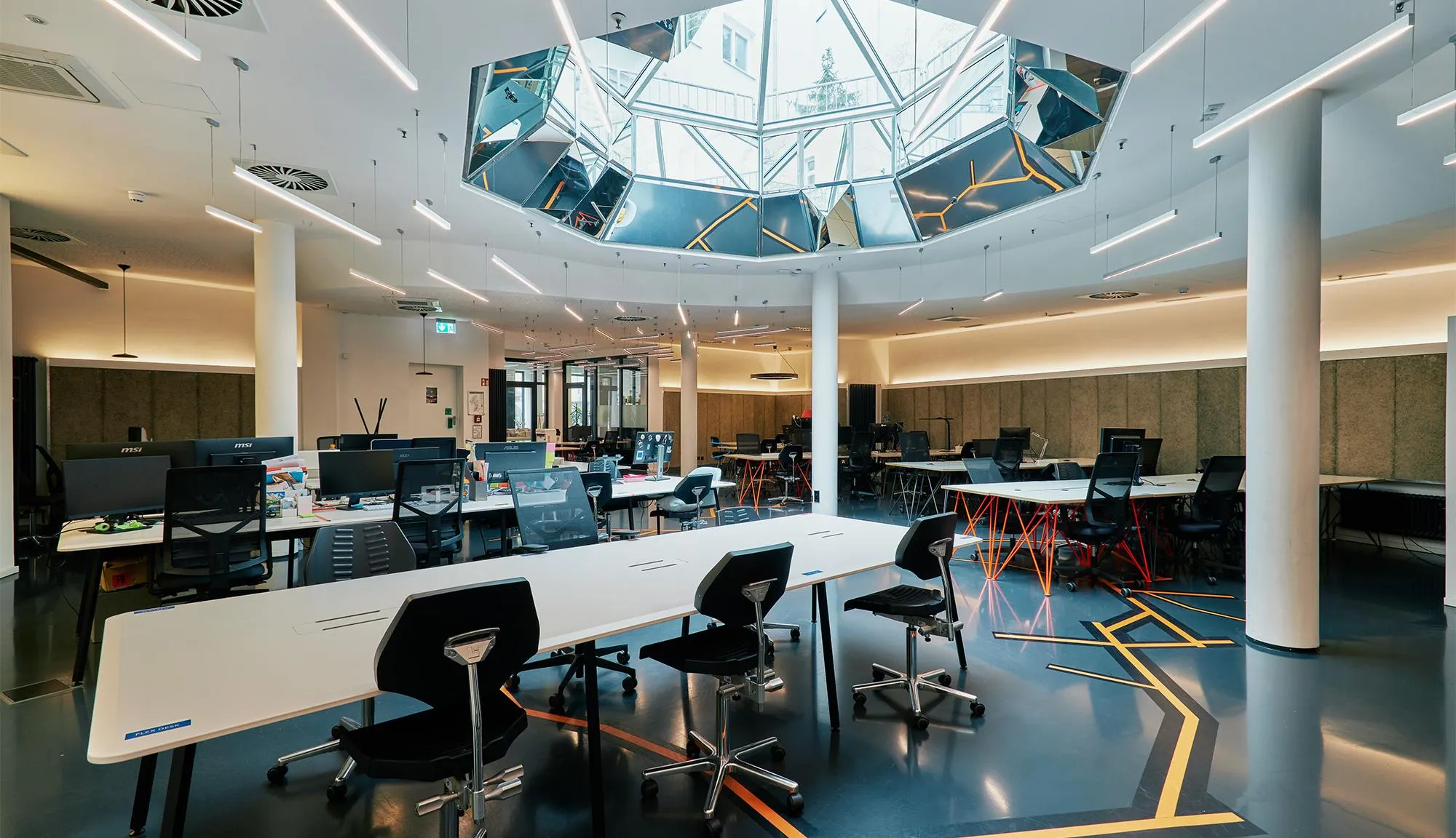 Akazien by Space Shack