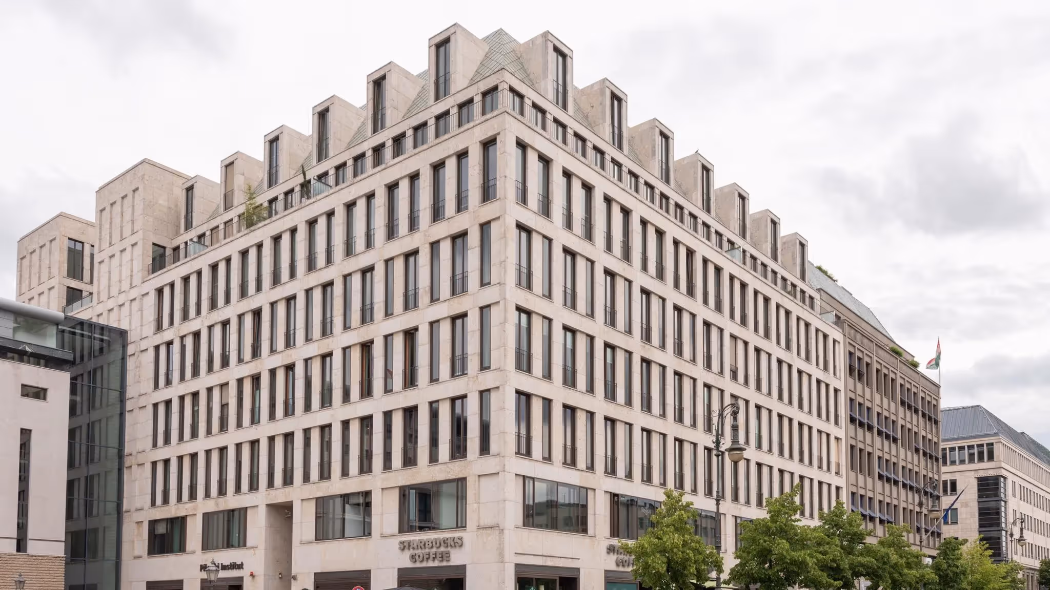 Am Tor by Regus