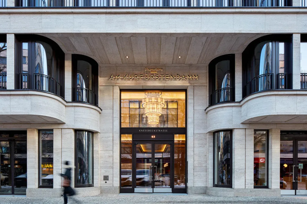 Am Kurfürstendamm by Signature