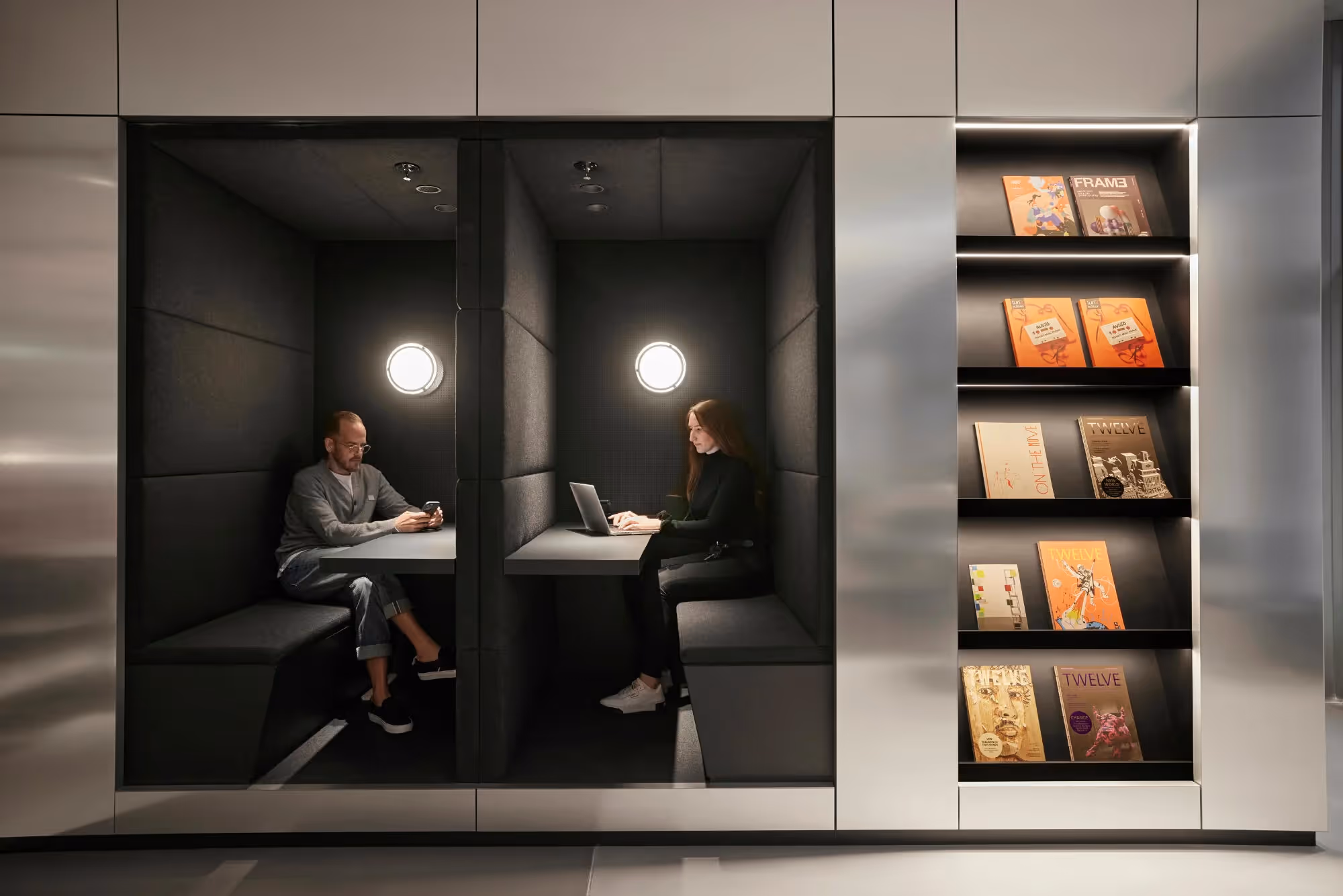 House of Communication by Überlab — Büro mit flexiblen Arbeitsplätzen und moderner Architektur