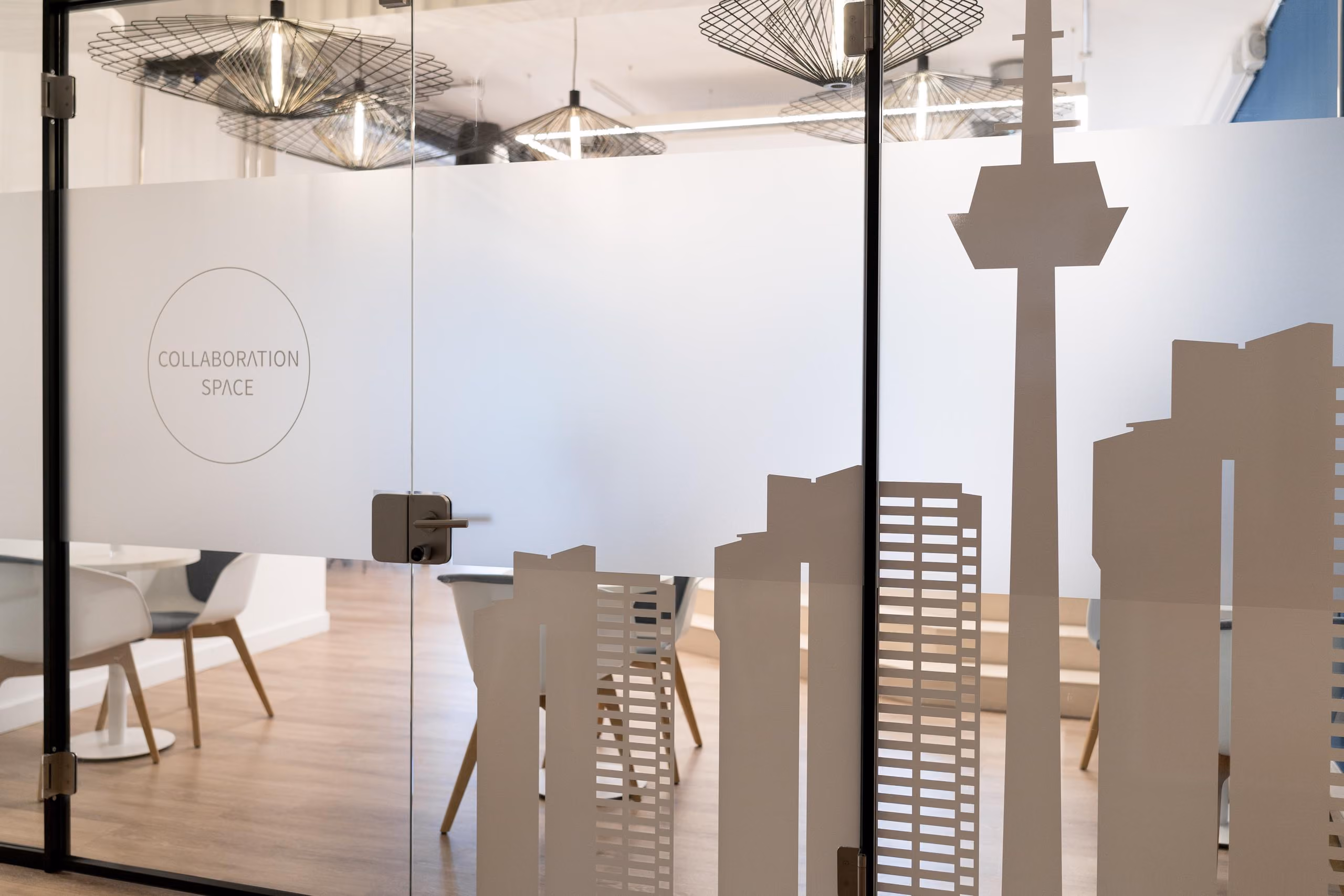Taylor by 1000 Satellites – Mannheim