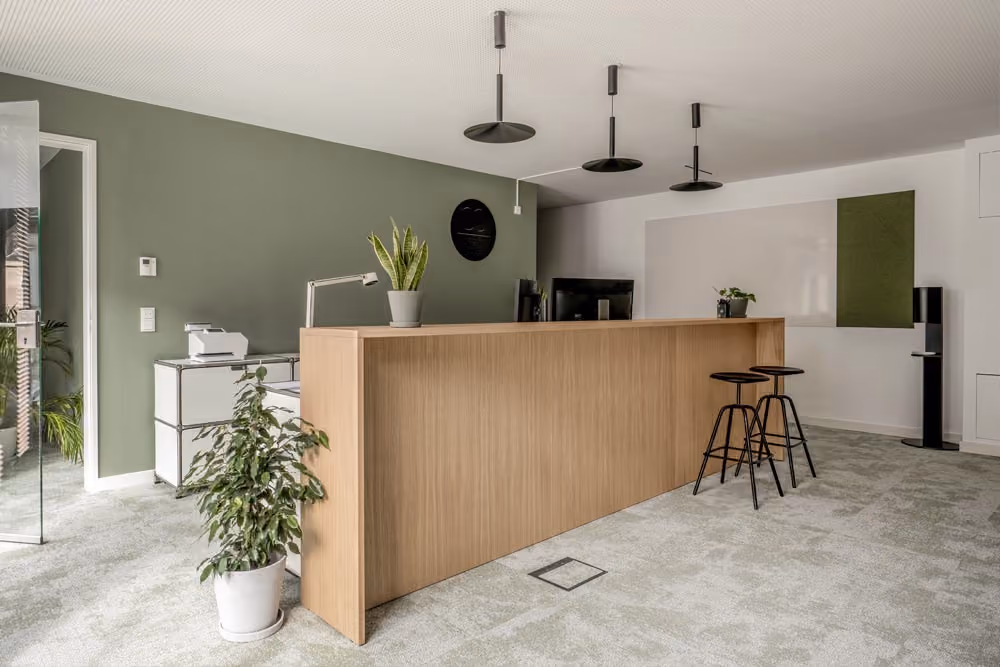 Am Stachus by Office Club – München