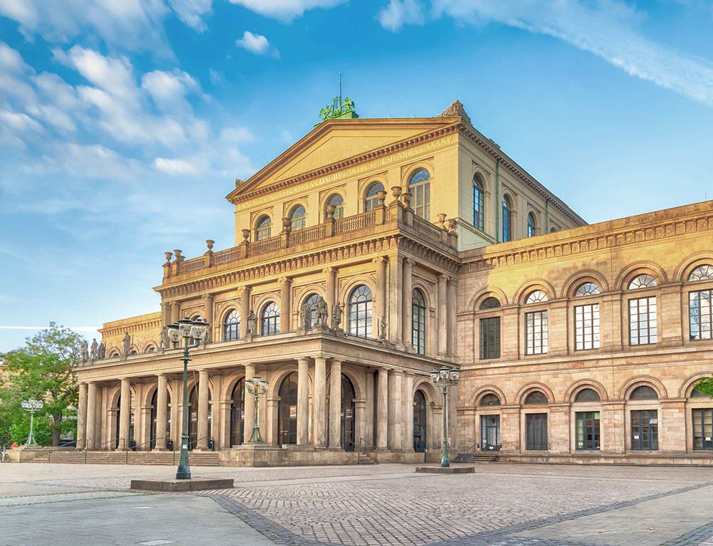 An der Oper by Office Club