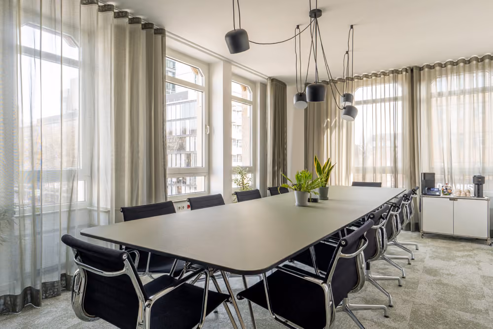 Friesenplatz by Office Club – Köln