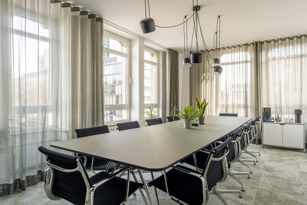 Friesenplatz by Office Club – Köln