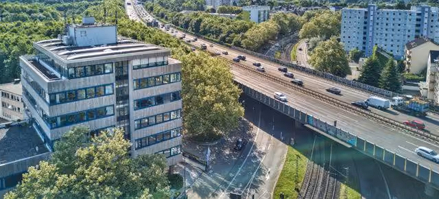 Praunheimer Landstraße by Sirius
