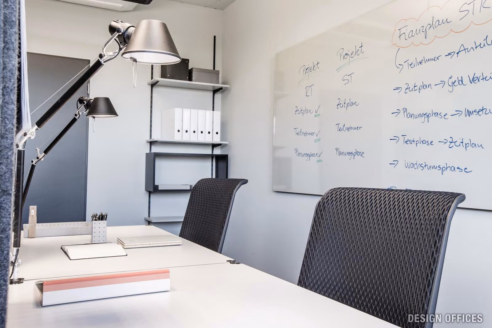 Design Offices Frankfurt Eschborn — DO.Lounge mit Sitzgruppe