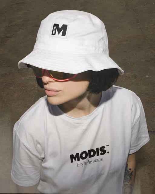 braaands_Modis-02_attbxVwdM9KXPY8FU