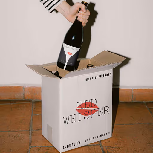 braaands_Red Whisper Wine Bar Identity-05_attSf5VFaTMK4ewkj