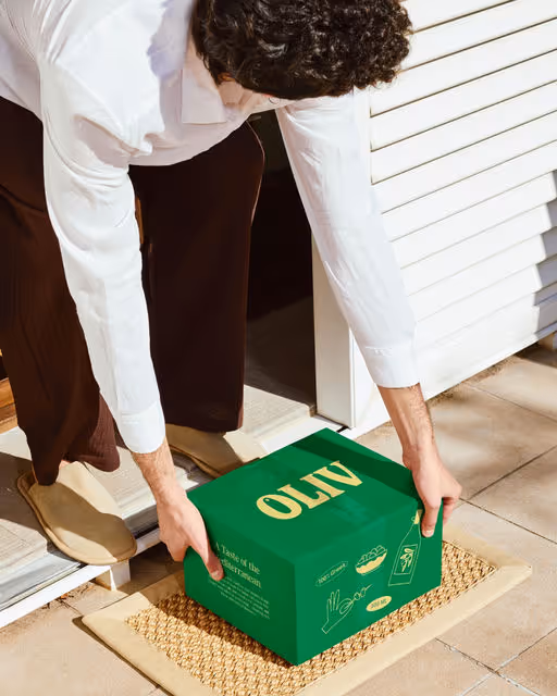 braaands_Oliv 🫒 Brand Identity-Olive Oil Branding-05