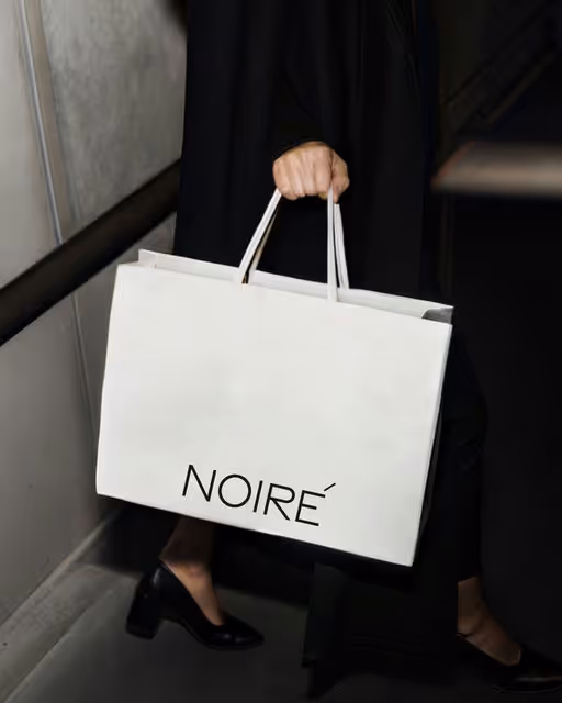 NOIRÉ | A Study in Stillness-Luxury Branding-06