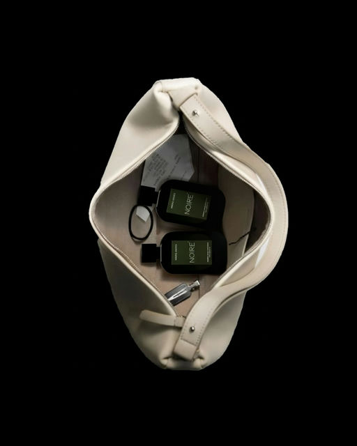 NOIRÉ | A Study in Stillness-Luxury Branding-08