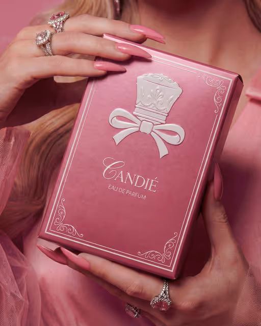 Candié -Perfume Branding-07