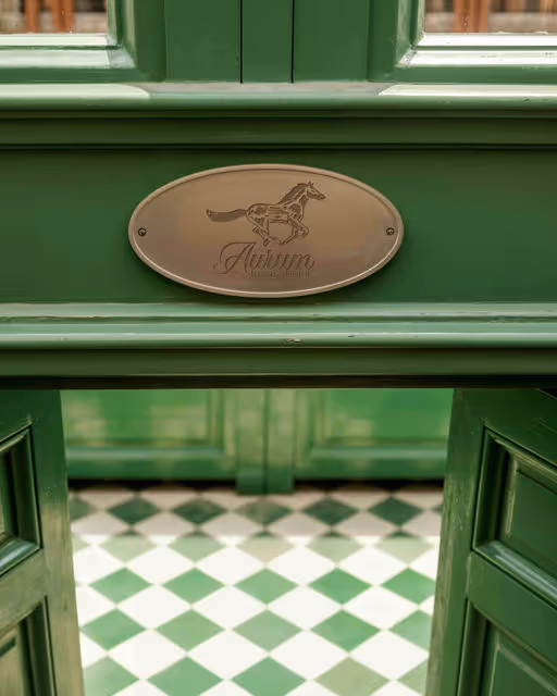 Aurum - luxury hotel-Hotel Branding-05