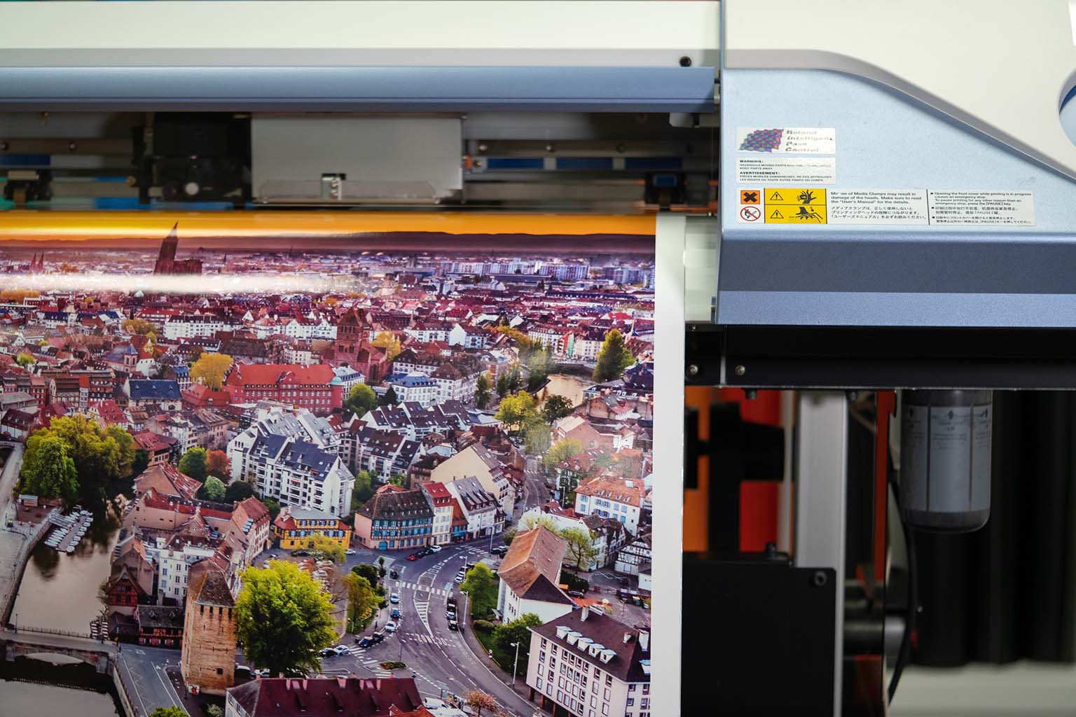 Impression d’un visuel floral sur une machine grand format TFCom
