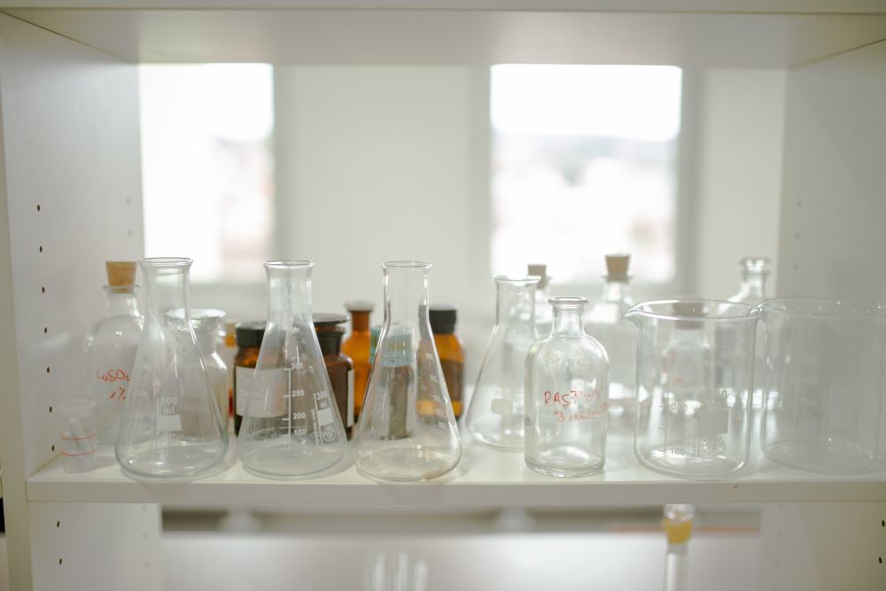 Laboratory glassware