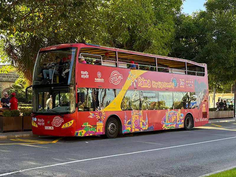 Hop-on/Hop-off Bustour