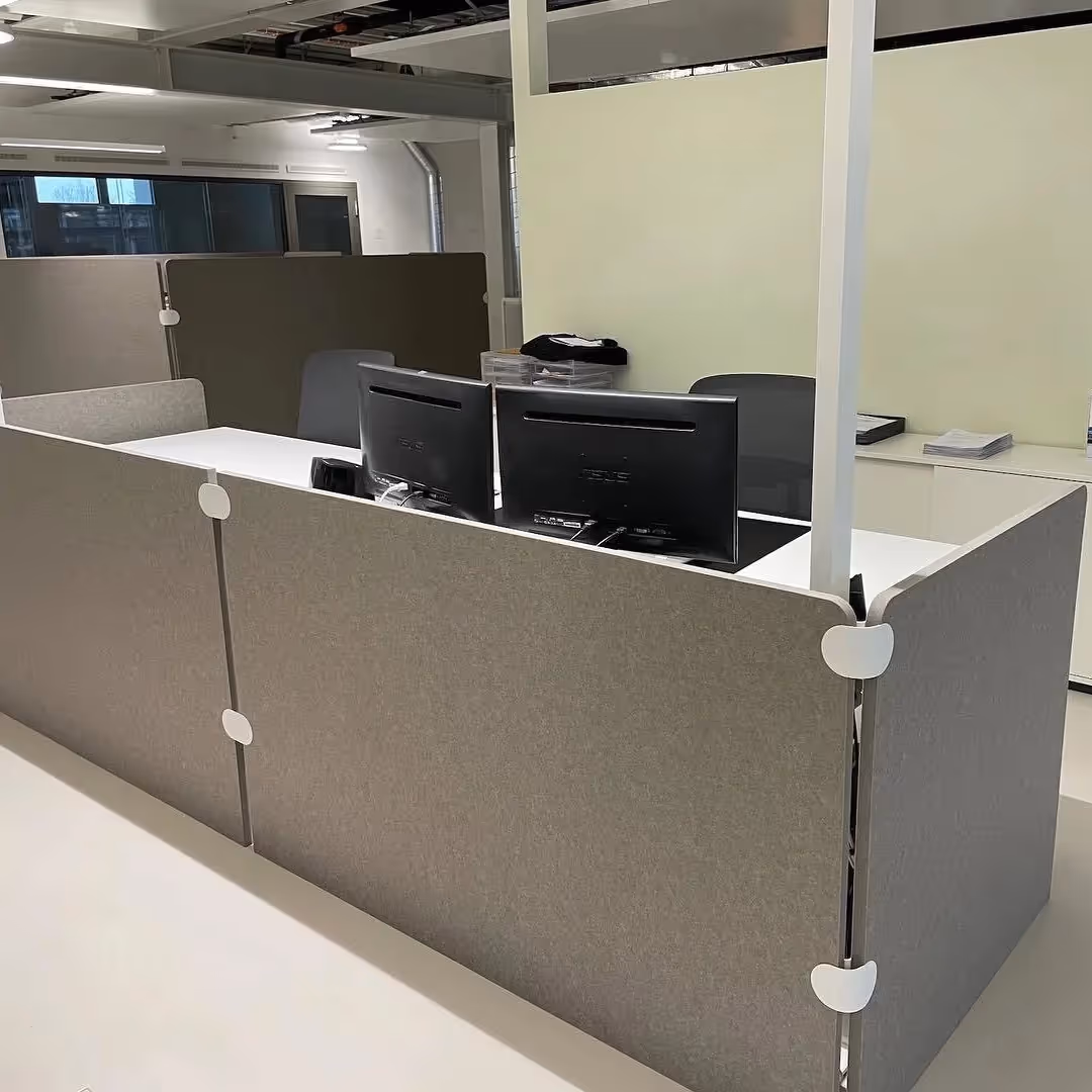 Soundproof room partition