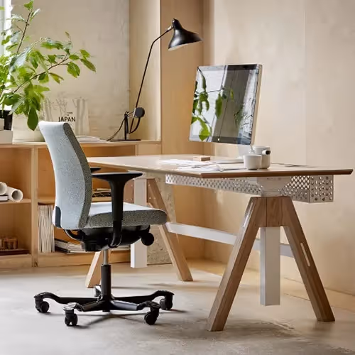 Comfortable adjustable home office chair