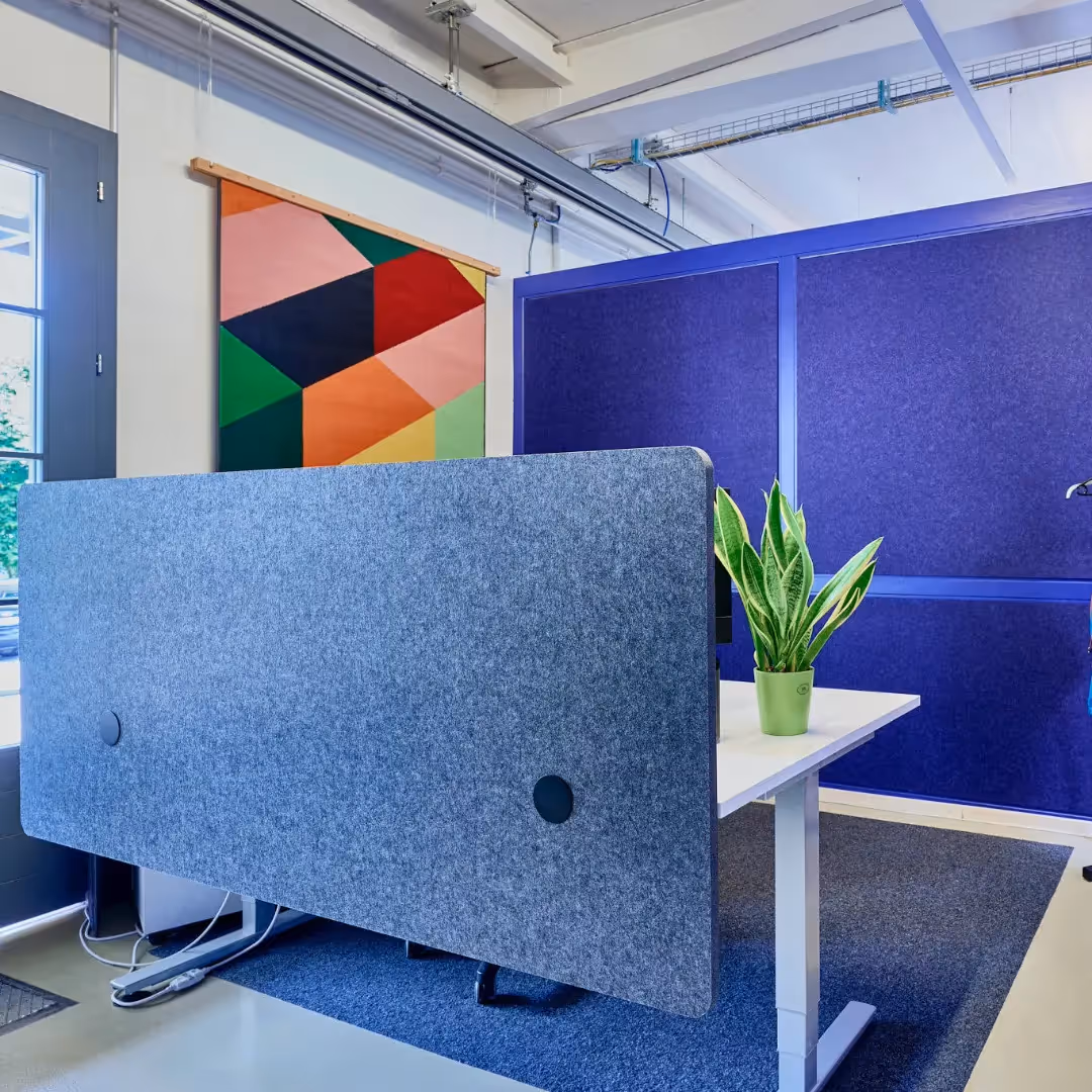 Modern soundproof desk panel