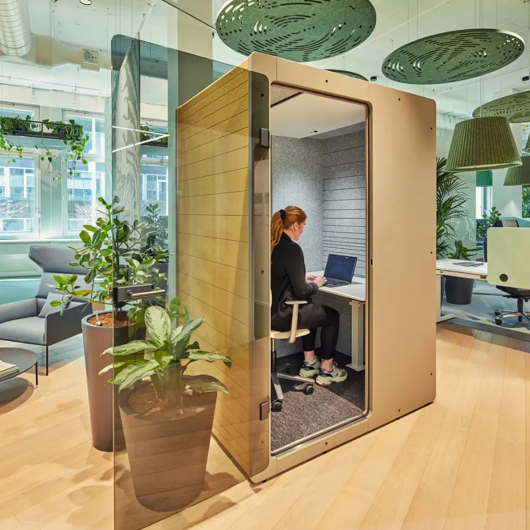 Compact Work Booth