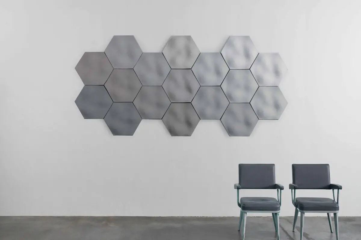 Flowing wall panel