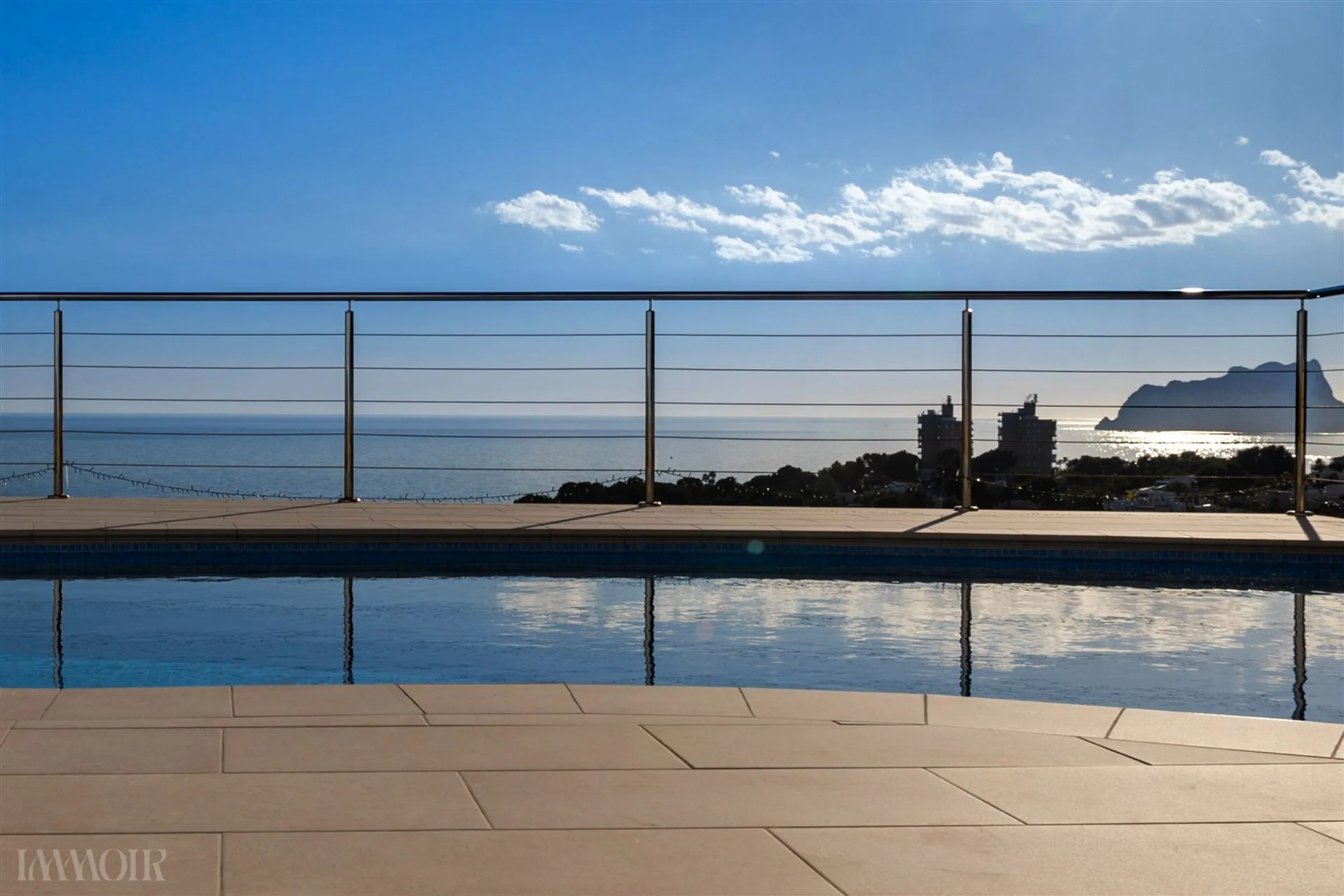 Villa met panoramisch zeezicht in El Portet