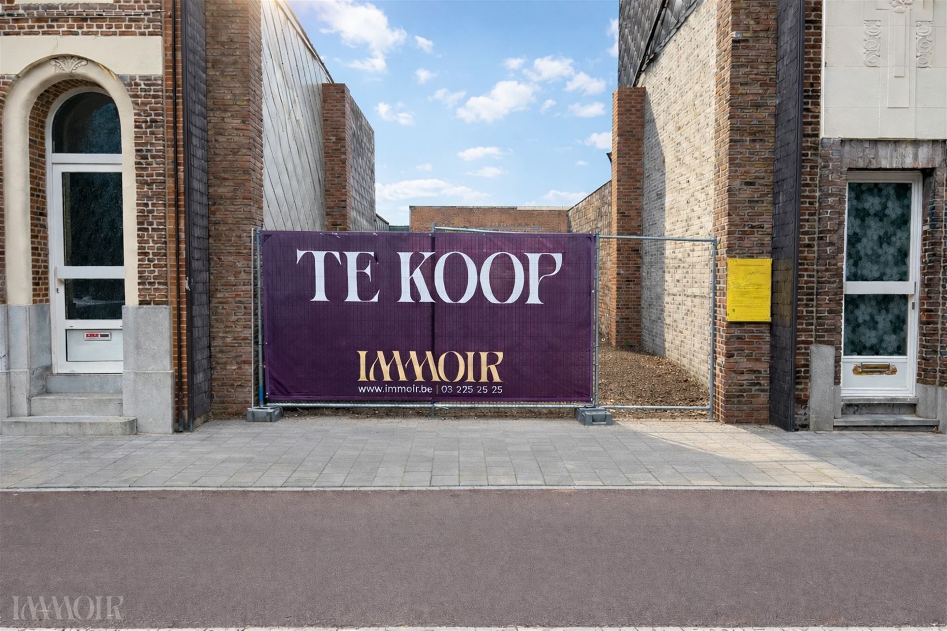 Bouwgrond voor eengezinswoning te koop in Schoten.