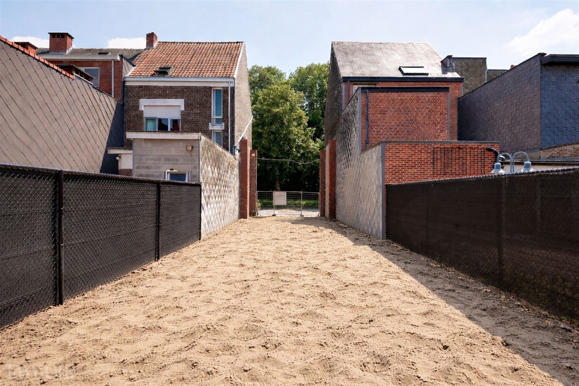 Bouwgrond voor eengezinswoning te koop in Schoten.