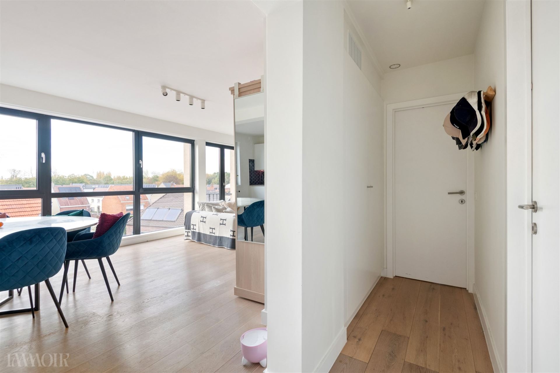 Centraal gelegen en lichtrijk appartement nabij het centrum van Ekeren.