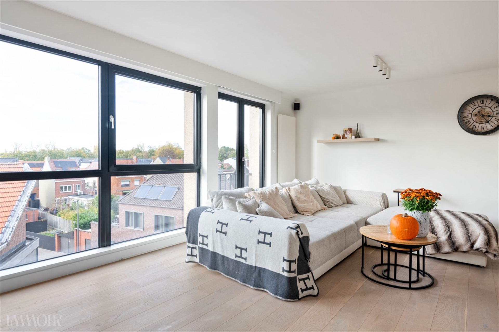 Centraal gelegen en lichtrijk appartement nabij het centrum van Ekeren.