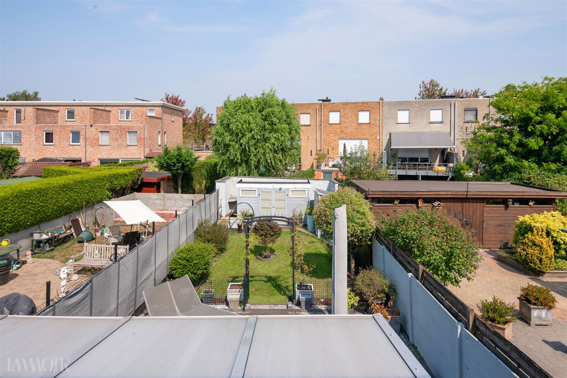 Charmante bel-etage met tuin en oprit nabij centrum Aartselaar.