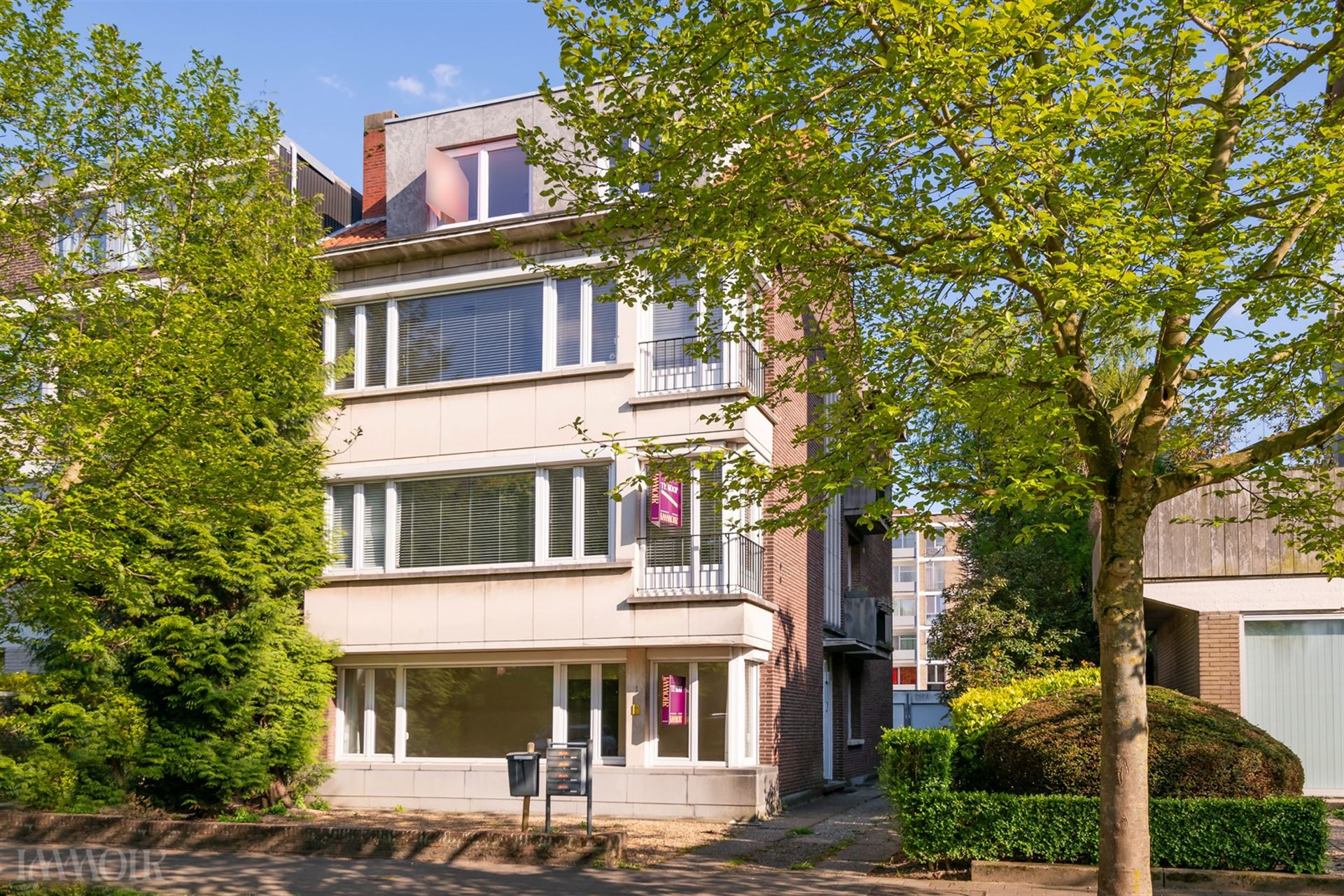 Gelijkvloers appartement met zeer ruim terras in de Pulhofwijk in Antwerpen.