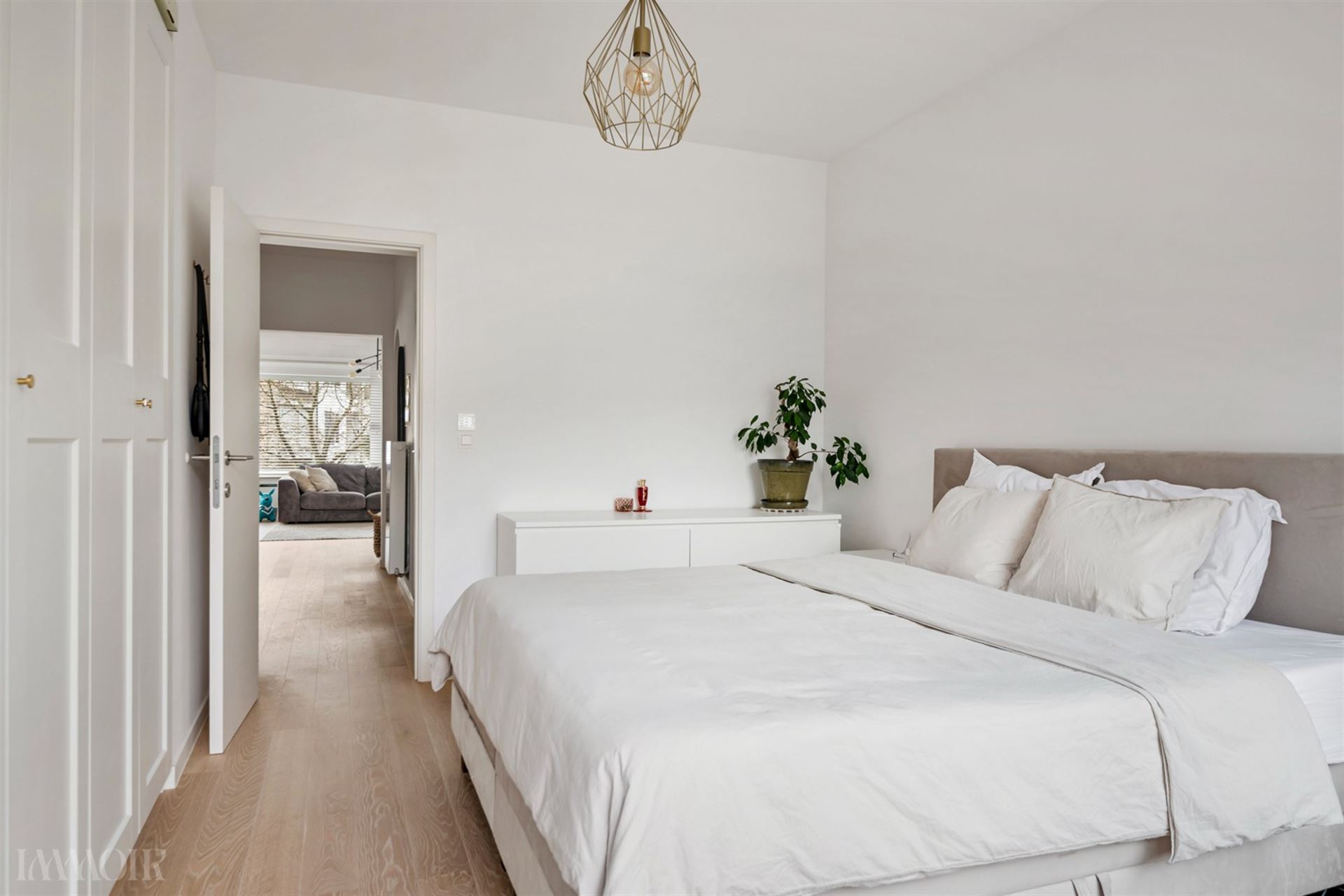 Gerenoveerd appartement met 2 terrassen in de Pulhofwijk in Antwerpen.