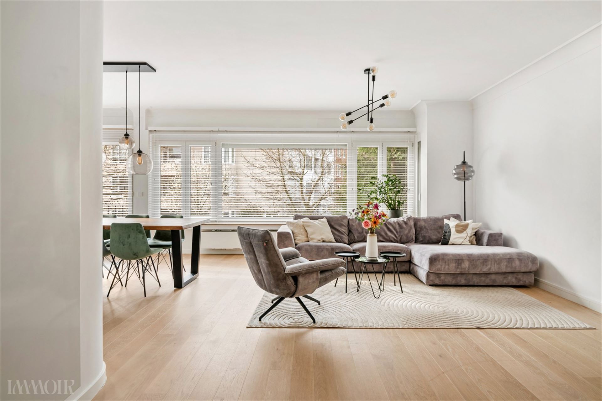 Gerenoveerd appartement met 2 terrassen in de Pulhofwijk in Antwerpen.