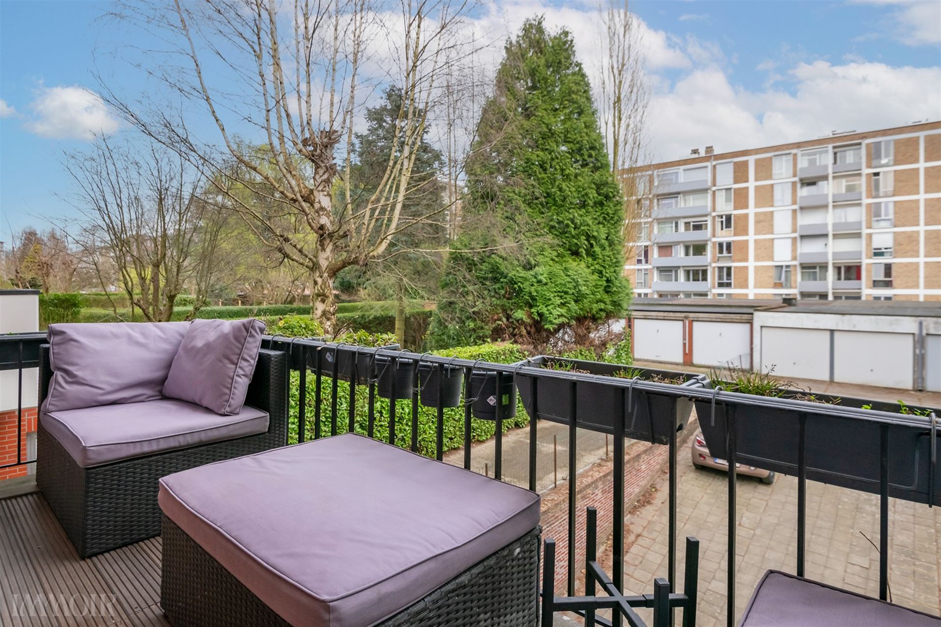 Gerenoveerd appartement met 2 terrassen in de Pulhofwijk in Antwerpen.