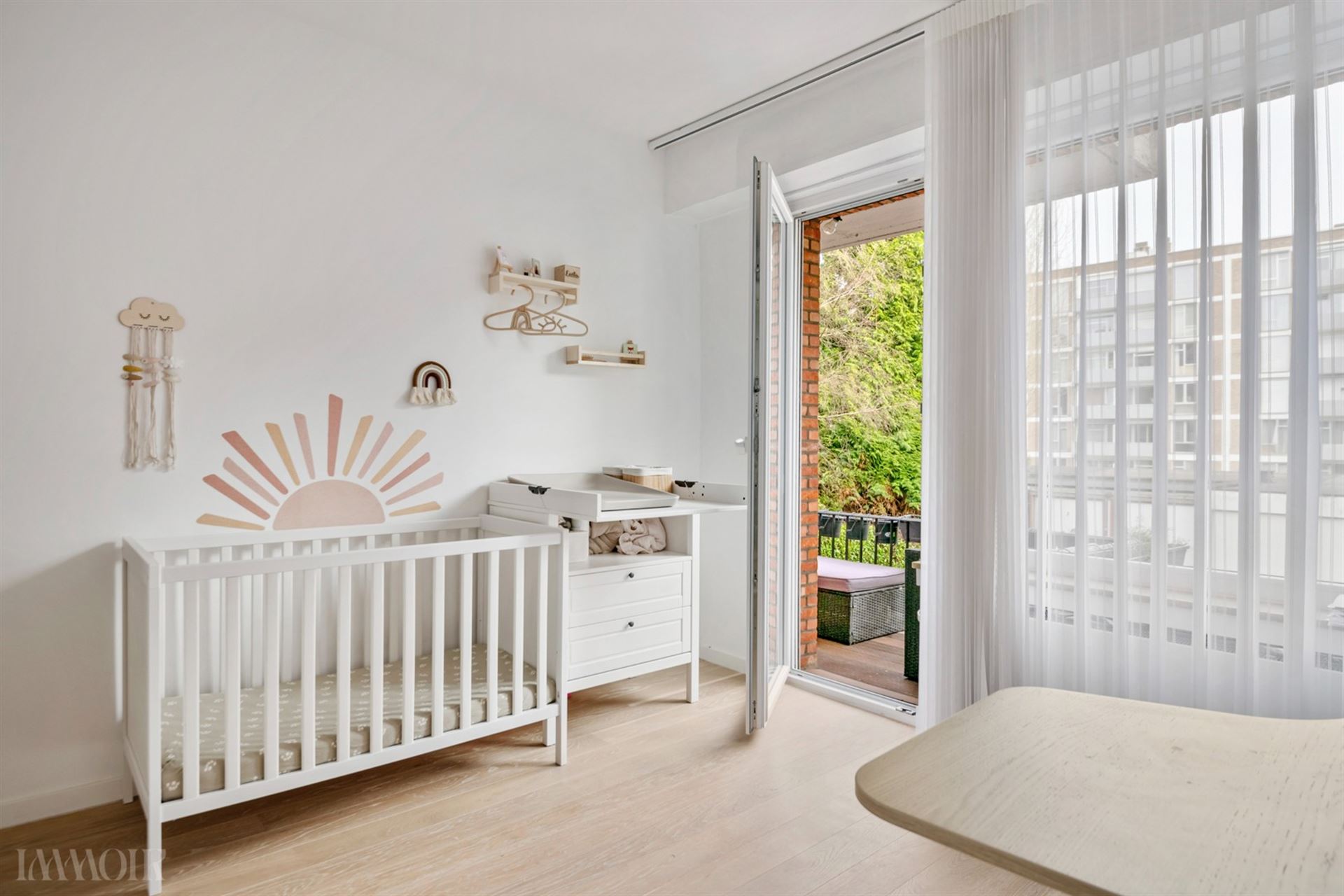 Gerenoveerd appartement met 2 terrassen in de Pulhofwijk in Antwerpen.