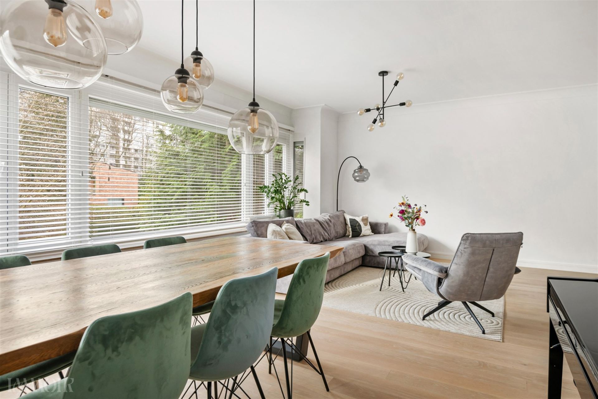 Gerenoveerd appartement met 2 terrassen in de Pulhofwijk in Antwerpen.