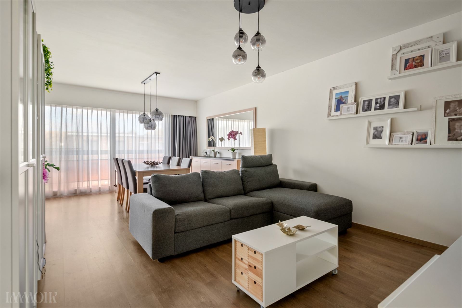 Instapklaar appartement met tuin en garage in Kapellen.