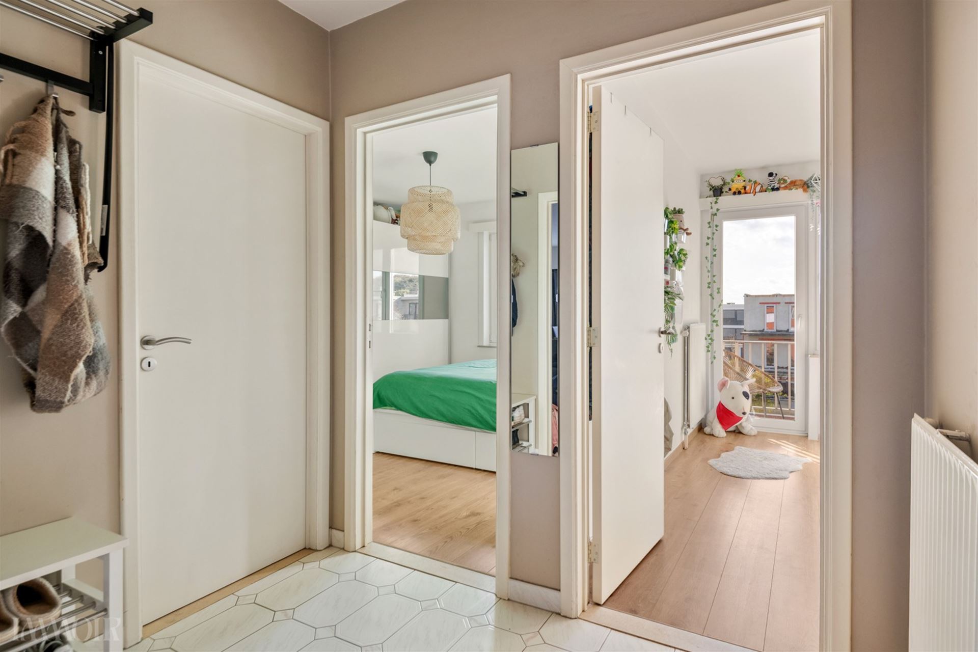 Instapklaar appartement met tuin en garage in Kapellen.