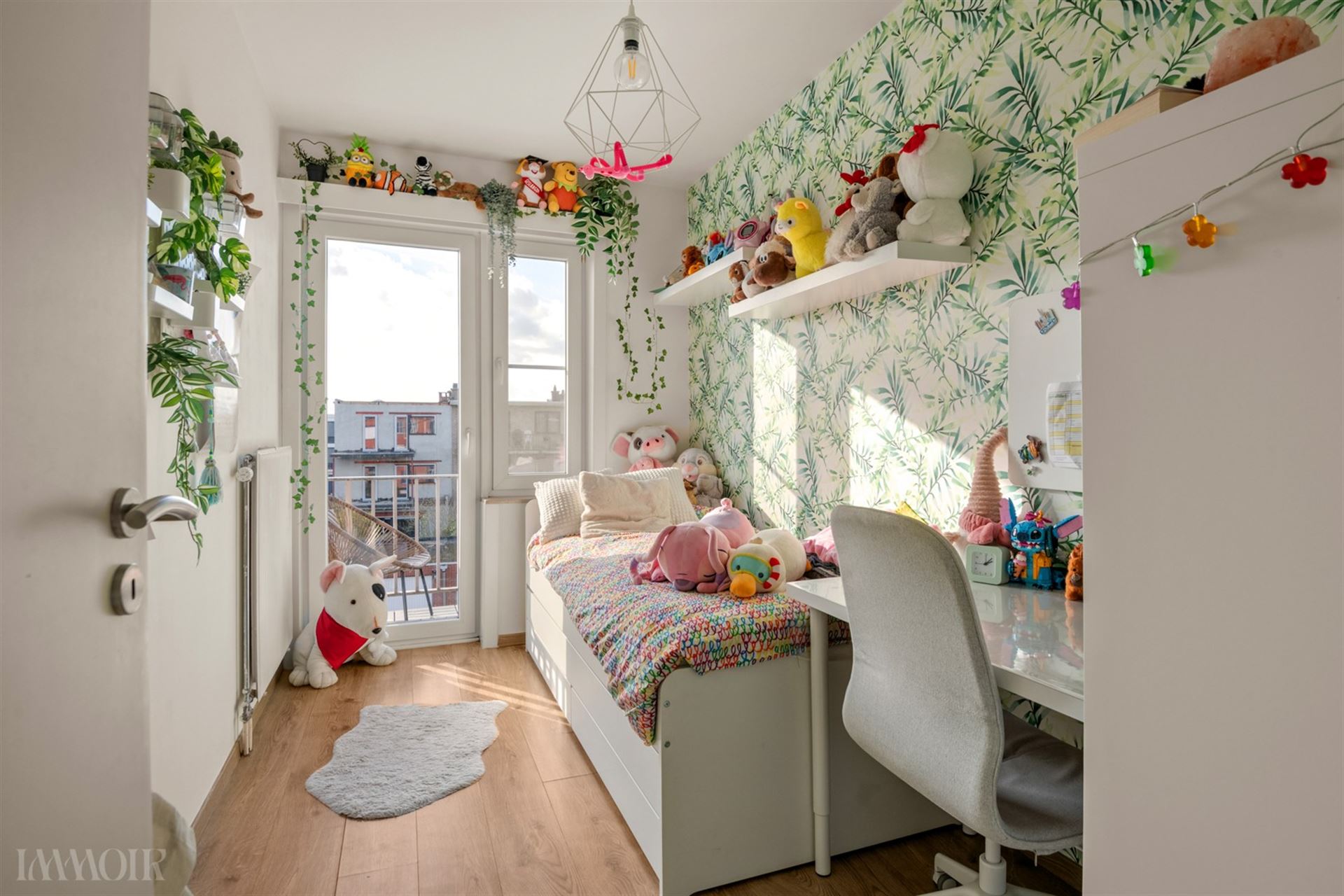 Instapklaar appartement met tuin en garage in Kapellen.