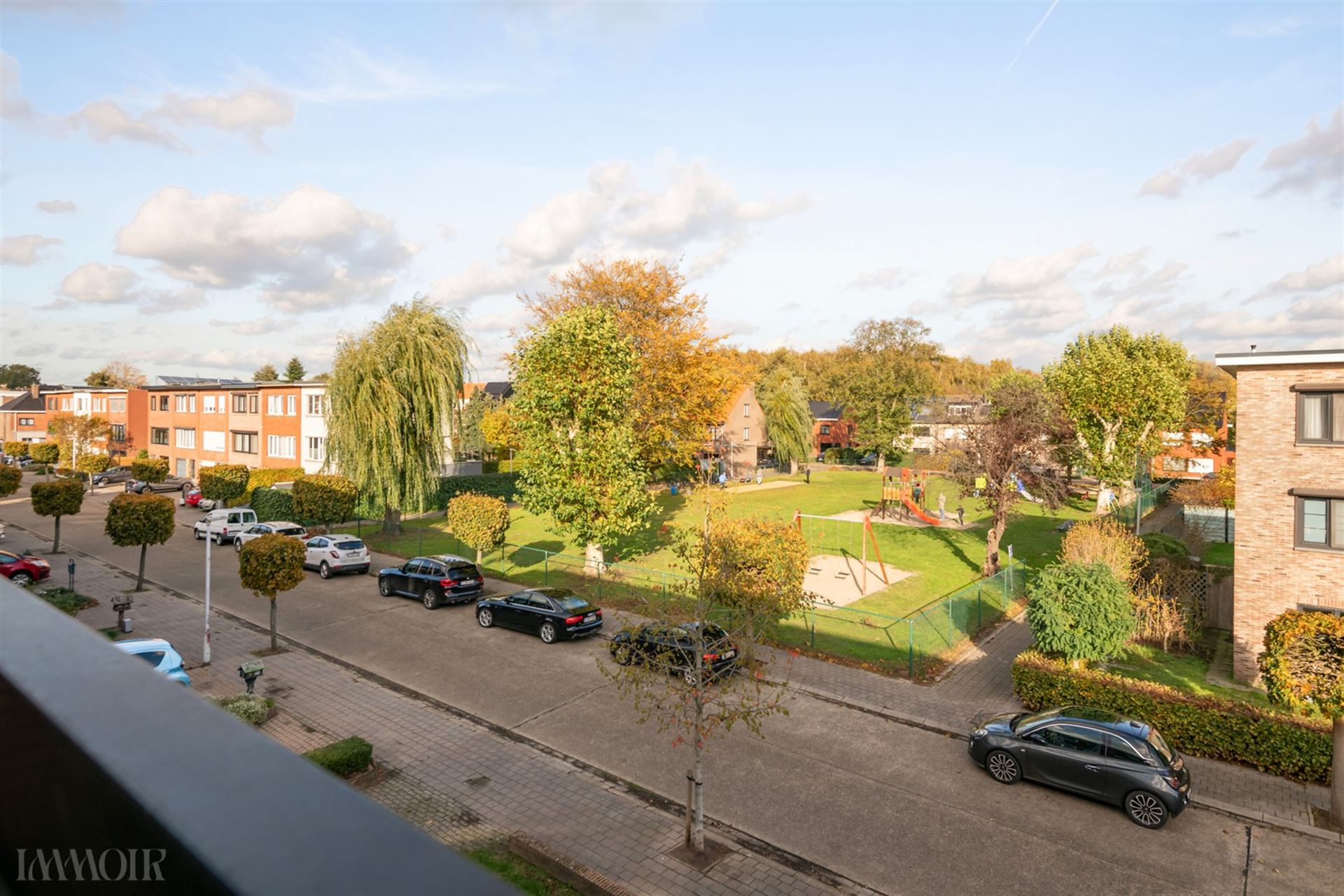 Instapklaar appartement met tuin en garage in Kapellen.