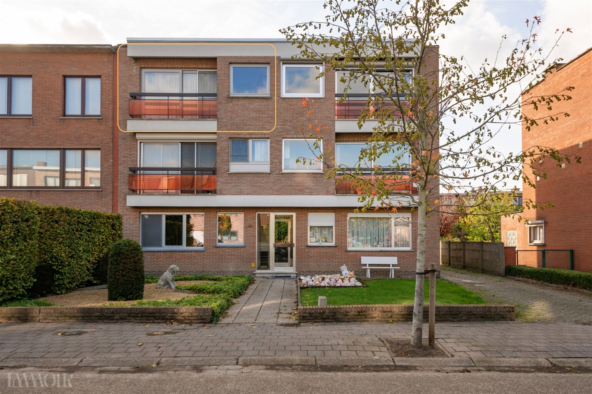 Instapklaar appartement met tuin en garage in Kapellen.