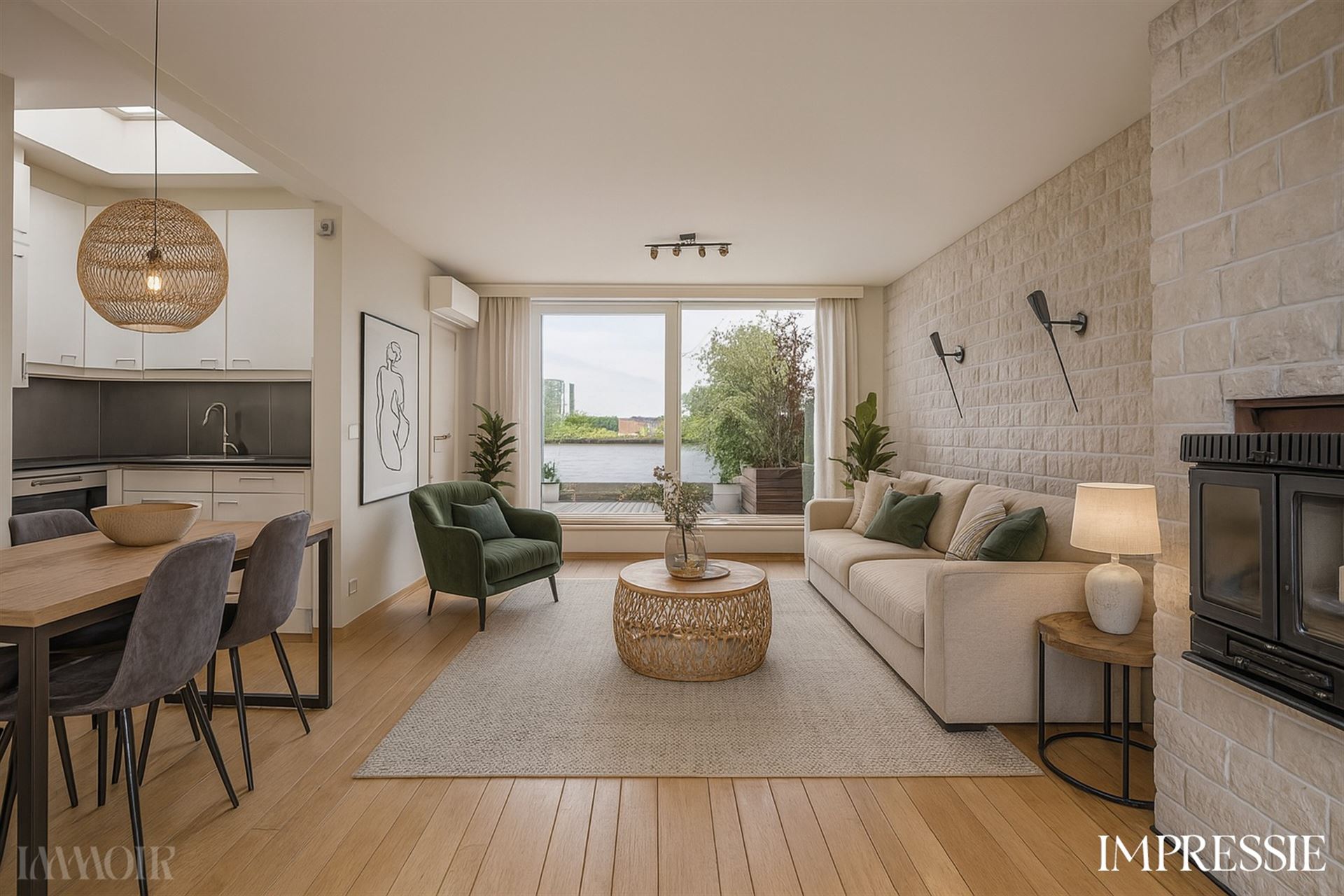 Instapklaar dakappartement met terras en panoramisch zicht in Merksem