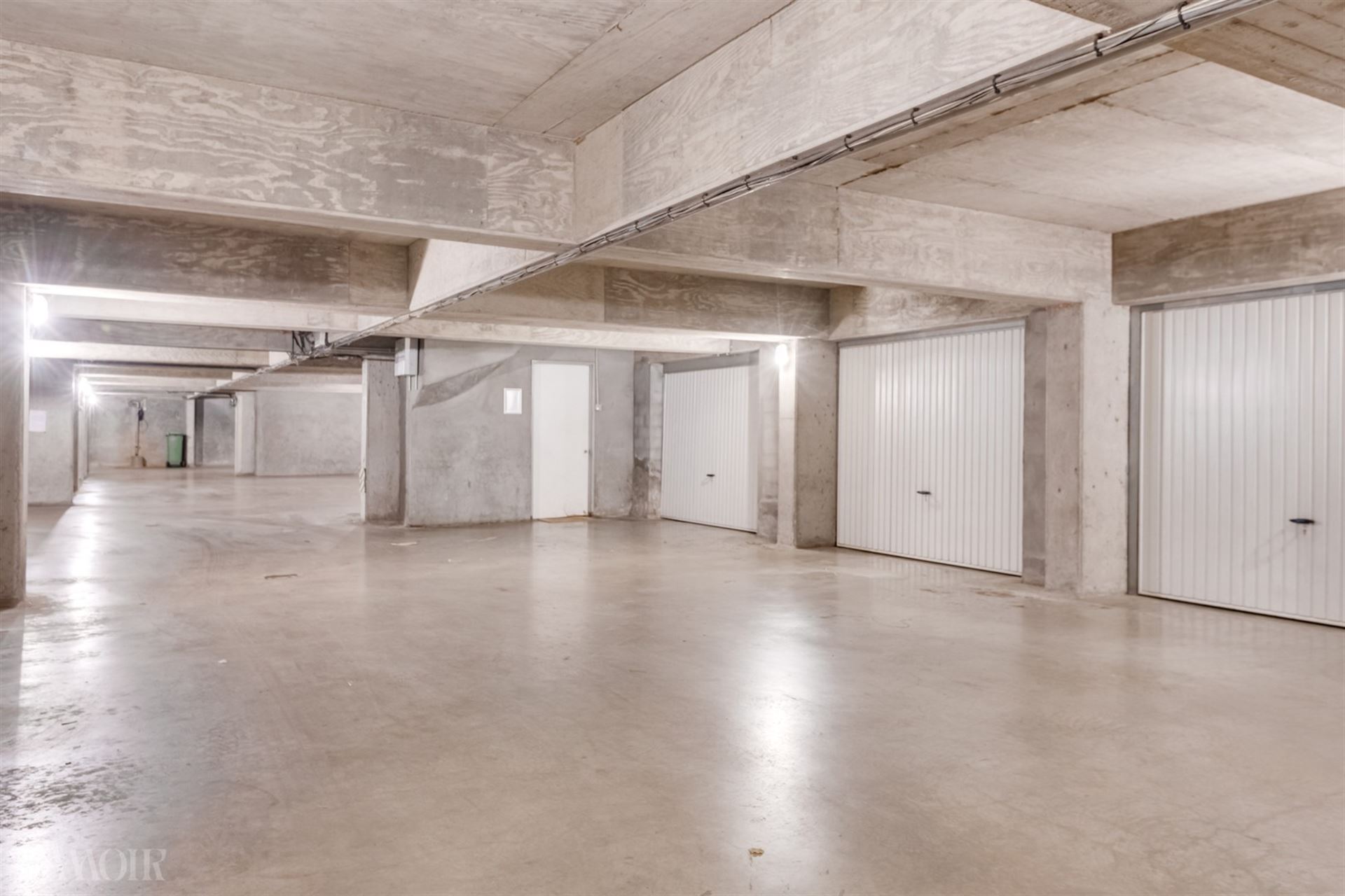 Instapklaar dakappartement met terras en panoramisch zicht in Merksem